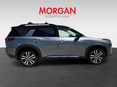 2024 Nissan Pathfinder — side profile view