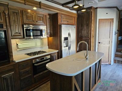 2018 Heartland Bighorn - Photo 7