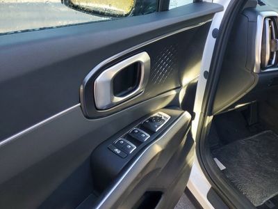 2025 Kia Sorento — engine compartment view