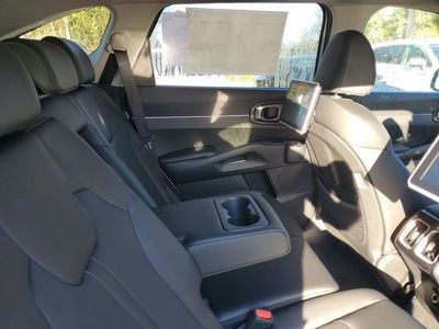 2025 Kia Sorento — photo 31 view