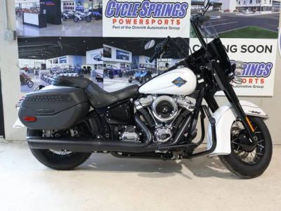 2025 Harley-Davidson® SOFTAIL HERITAGE CLASSIC — front three-quarter view