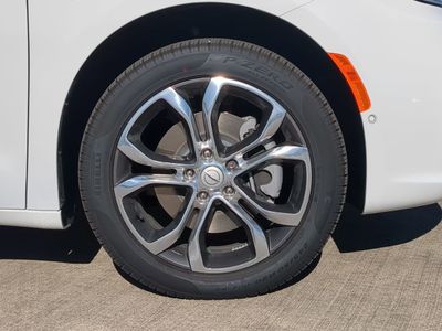 2026 Chrysler Pacifica - Photo 11