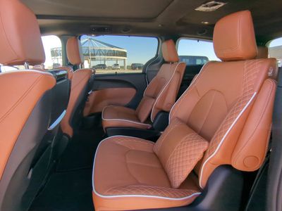 2026 Chrysler Pacifica - Photo 17