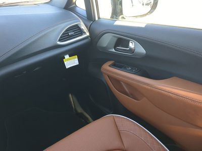 2026 Chrysler Pacifica - Photo 22