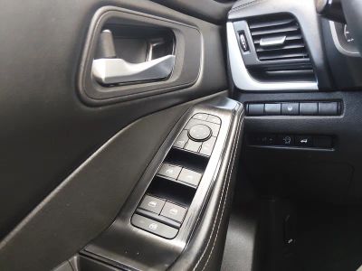 2025 Nissan Rogue - Photo 20