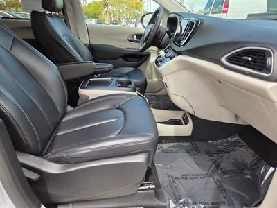 2024 Chrysler Pacifica - Photo 10