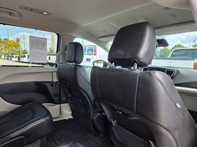 2024 Chrysler Pacifica - Photo 12