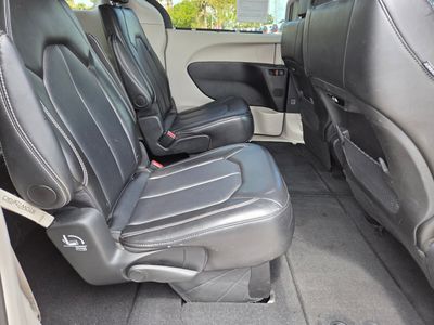 2024 Chrysler Pacifica - Photo 13