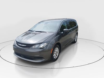 2023 Chrysler Voyager - Photo 3