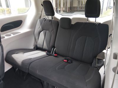 2023 Chrysler Voyager - Photo 18