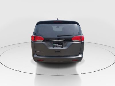 2023 Chrysler Voyager - Photo 6