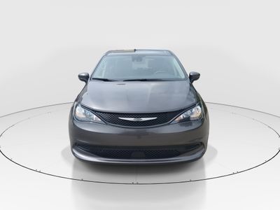 2023 Chrysler Voyager - Photo 2