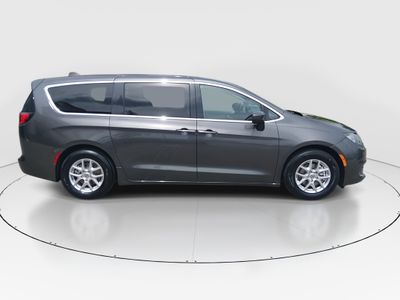 2023 Chrysler Voyager - Photo 8