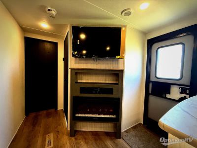 2027 Forest River Puma — photo 7 view