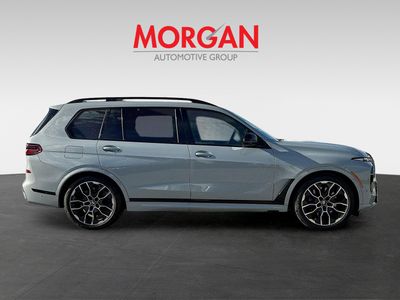 2025 BMW X7 — photo 8 view