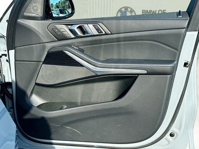 2025 BMW X7 — photo 36 view