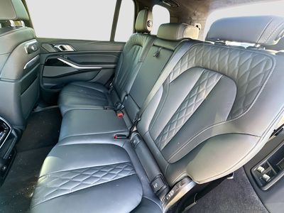2025 BMW X7 — photo 26 view