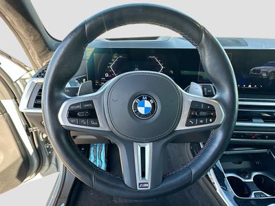 2025 BMW X7 — photo 11 view