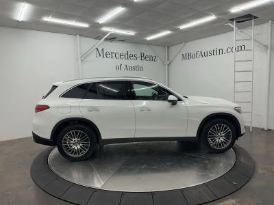 2026 Mercedes-Benz GLC — photo 40 view