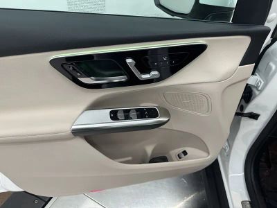2026 Mercedes-Benz GLC — photo 43 view
