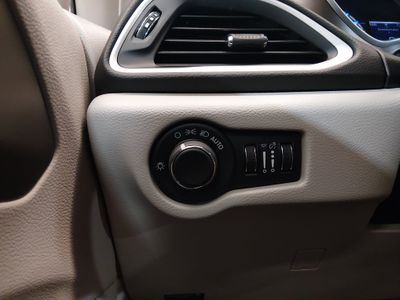 2024 Chrysler Voyager - Photo 13