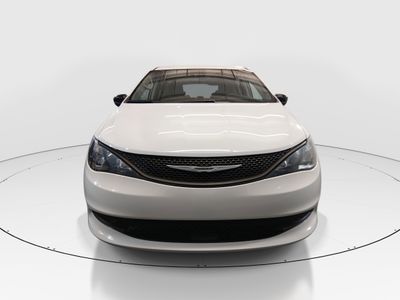 2024 Chrysler Voyager - Photo 2