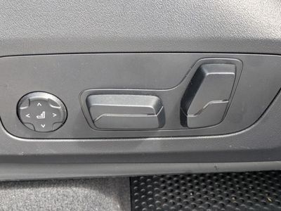 2025 BMW X1 - Photo 17