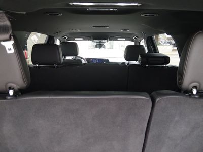 2025 Chevrolet Tahoe — photo 11 view