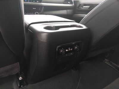2025 Chevrolet Tahoe — photo 18 view