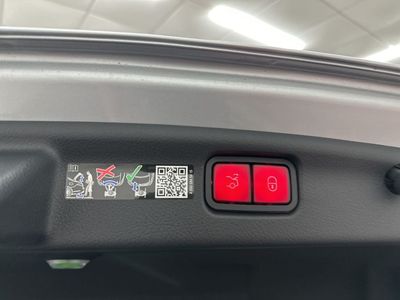 2026 Mercedes-Benz C-Class - Photo 25