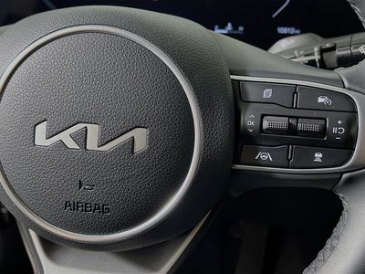 2025 Kia K5 - Photo 17