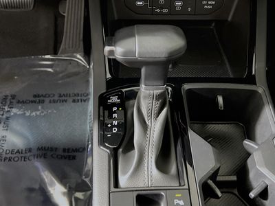 2025 Kia K5 - Photo 21