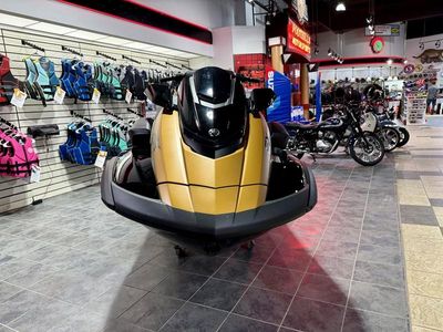 2025 Yamaha FX Cruiser HO — front three-quarter view