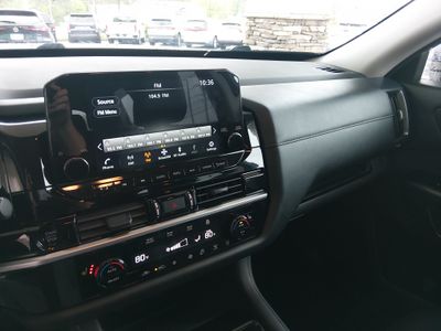 2025 Nissan Pathfinder — photo 15 view