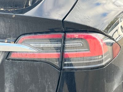 2019 Tesla Model X - Photo 16