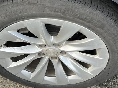 2019 Tesla Model X - Photo 17