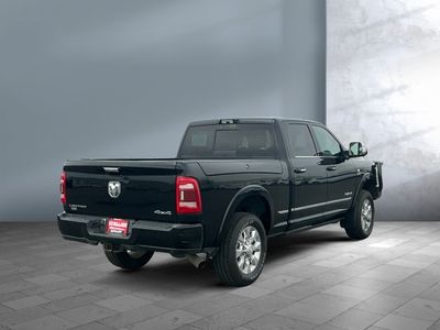 2022 Ram 3500 — detail view