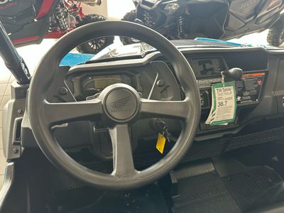 2025 Honda Pioneer 1000-5 Deluxe — photo 7 view