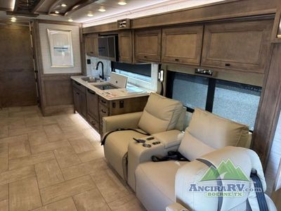 2026 Tiffin Motorhomes Phaeton — photo 7 view