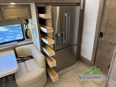 2026 Tiffin Motorhomes Phaeton — photo 9 view