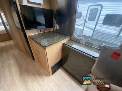 2016 Airstream Flying Cloud - Photo 16