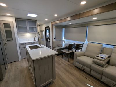 2025 Alliance RV Avenue - Photo 12