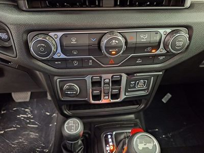 2026 Jeep Wrangler — photo 22 view