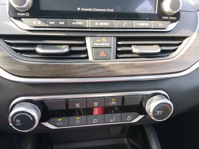 2024 Nissan Altima — photo 13 view