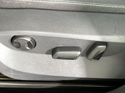 2022 Volkswagen Taos — photo 13 view