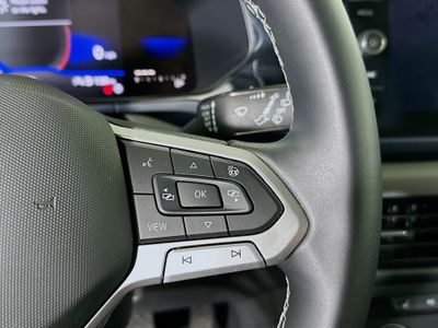 2022 Volkswagen Taos — photo 17 view