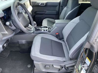 2026 Ford Bronco — photo 12 view