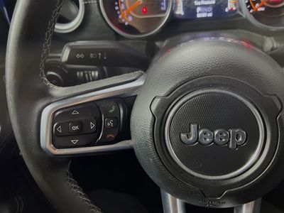 2018 Jeep Wrangler — photo 16 view