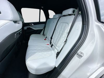 2026 BMW X5 — photo 19 view