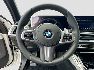 2026 BMW X5 — photo 8 view